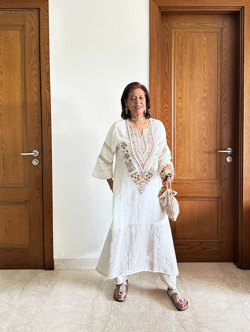 Afra Hand-Embroidered Kurta - Ivory