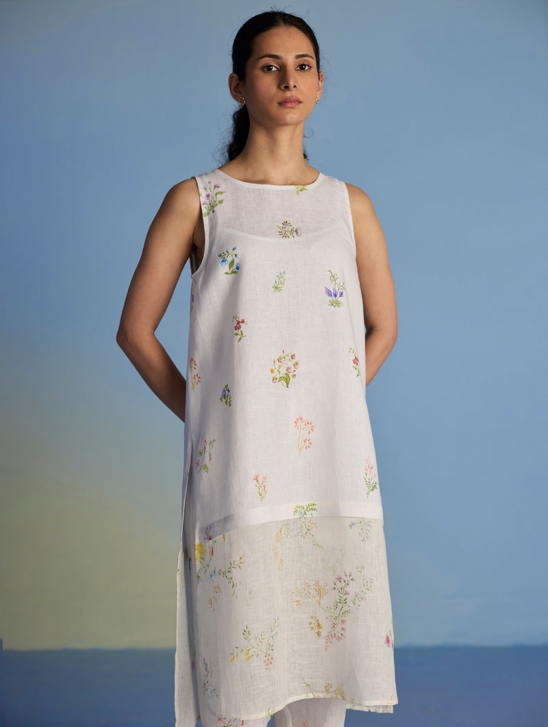 Aneya Patchwork Floral Linen Kurta - White