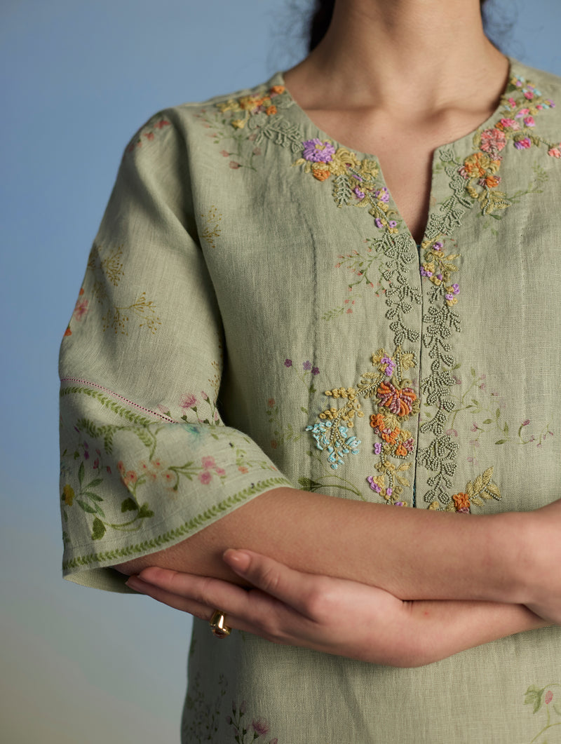 Para Hand-Embroidered Linen Kurta - Mint