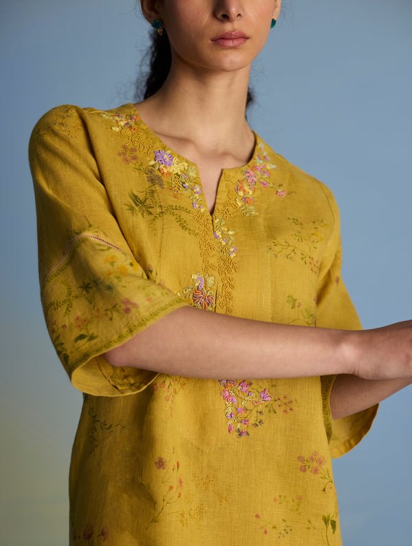 Para Hand-Embroidered Linen Kurta - Ochre