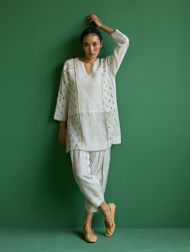 Ennya Hand-Embroidered Metallic Linen Kurta - Ivory