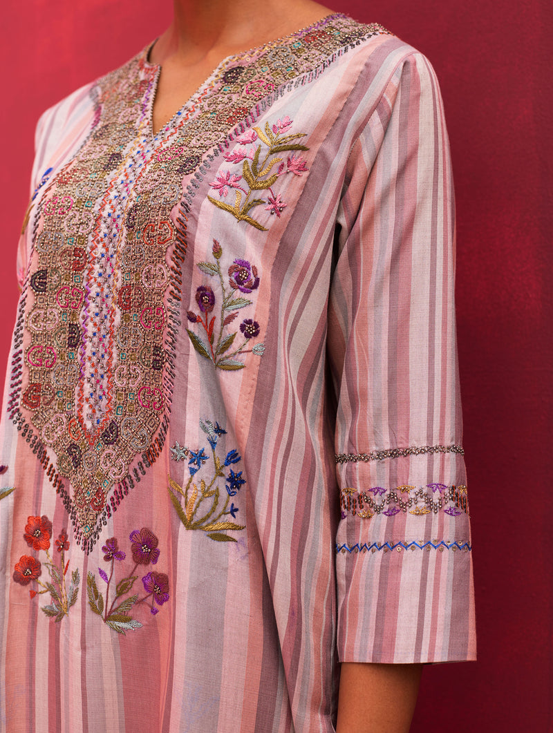 Saana Hand-Embroidered Silk Kurta - Lavender